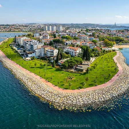 Дуплекс 3 Спальни, 1 Гостиная, Камин И Терраса * Darıca